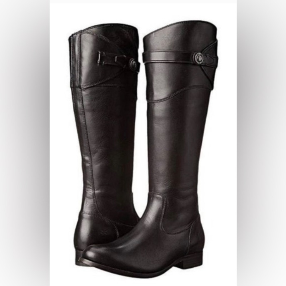 Frye Molly black leather side zip riding boot. One inch heel.
